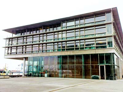 Edel AG Firmensitz Foto Presse03, Wikimedia