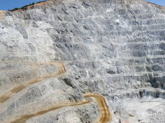 Deutsche Rohstoff AG erkundet mögliche Lithium-Vorkommen