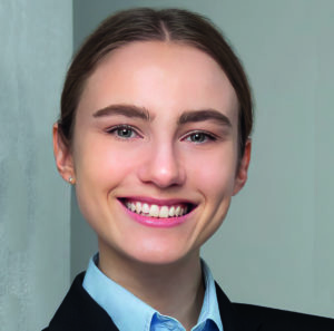 Dr. med. Selina Greuel, MBASelina erhielt ihren medizinischen Abschluss am Universitätsklinikum Charité in Berlin, ihren Doktortitel am BIH Center for Regenerative Therapies (BCRT) sowie ihren MBA an der Judge Business School der University of Cambridge. Nach Tätigkeiten als Ärztin und Investorin ist sie als Geschäftsführerin zu BSV zurückgekehrt, und hat kürzlich das BCI-Start-Up Insellar als Co-Founder und CCO mitgegründet.