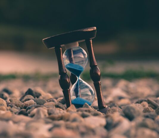 aron-visuals-BXOXnQ26B7o-unsplash