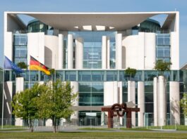Ansicht des Kanzleramtes in Berlin. Copyright: sehbaer_nrw - stock.adobe.com
