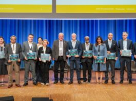 ICPO-Zertifikatsverleihung für die neuen ICPO Clinical Theranostics Centers: Patricia Bautista, Philippinen, Cecilia Carreras, Mexiko; Partha Choudhury, Indien, Akram Al-Ibraheem, Jordanien; Marwa Hakkam, Accreditation and Center Director ICPO Foundation, Deutschland, Özlem Kucuk, Türkei; Richard P. Baum, Präsident der ICPO Academy for Theranositcs, Deutschland; Rodney Hicks, Australien; Shelley Simon, Indien; Masha Maharaj, Südafrika; Yehia Omar, Ägypten; Matthias Eiber, Deutschland; Vasko Kramer, Chile; Odile Jaume, CEO der ICPO Foundation, Deutschland. (v.r.n.l.). Copyright: ICPO Foundation