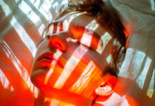 Symbolbild. Medical support. Medical procedure. Metaphorical sleep apnea feelings of a long-lasting sickness. Chronic disorder - sleep apnea: abstract image of individual status. Healthcare provider. Copyright: R - stock.adobe.com