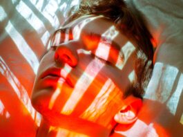 Symbolbild. Medical support. Medical procedure. Metaphorical sleep apnea feelings of a long-lasting sickness. Chronic disorder - sleep apnea: abstract image of individual status. Healthcare provider. Copyright: R - stock.adobe.com