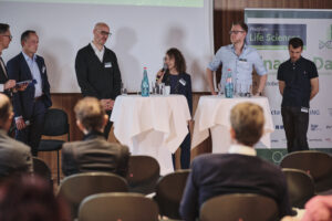 V.l.n.r.: Mathias Bach, BIO Deutschland, Dr. Rainer Strohmenger, Wellington Partners, Andreas Kastenbauer, MIG Capital, Dr. Angelika Vlachou, HTGF, Martin Müller, CARMA FUND, Eric Weber, SIVentures. Copyright Foto: OXYGEN Pictures GmbH