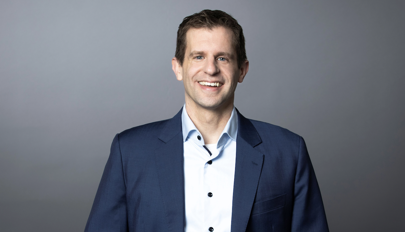 -Wir-verbinden-fr-hes-Kapital-industriellen-Zugang-und-Erfahrung-