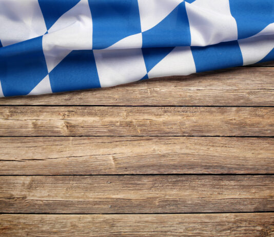 „Die Life Sciences-Branche verfügt nach wie vor über enormes Potenzial“ Symbolbild "Bayern-Flagge". Copyright: Coloures-Pic. stock.adobe.com