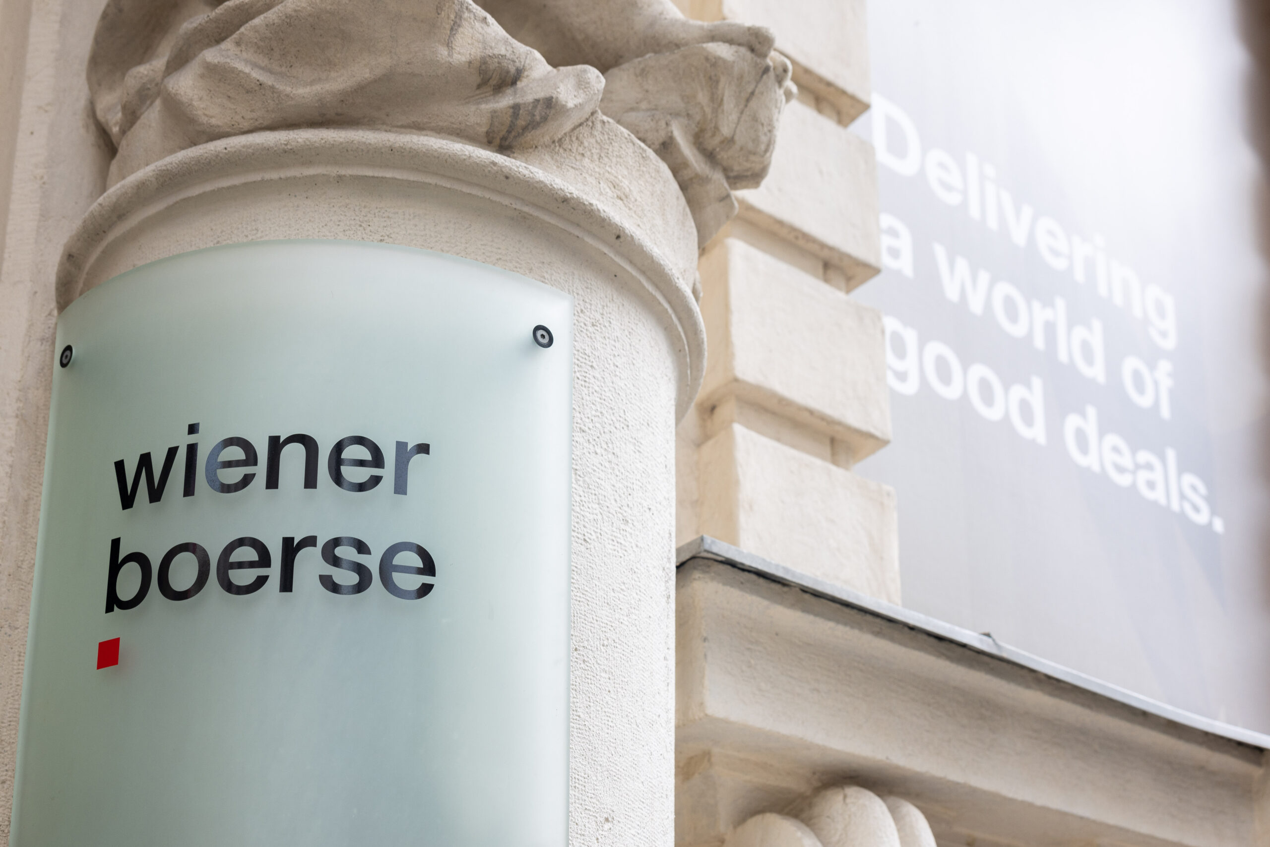 FIT-Group-AG-feiert-B-rsendeb-t-in-Wien