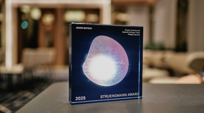 Die Strüngmann Award-Trophäe von 2025. Fotograf: Christian Back. Copyright: ATHOS KG